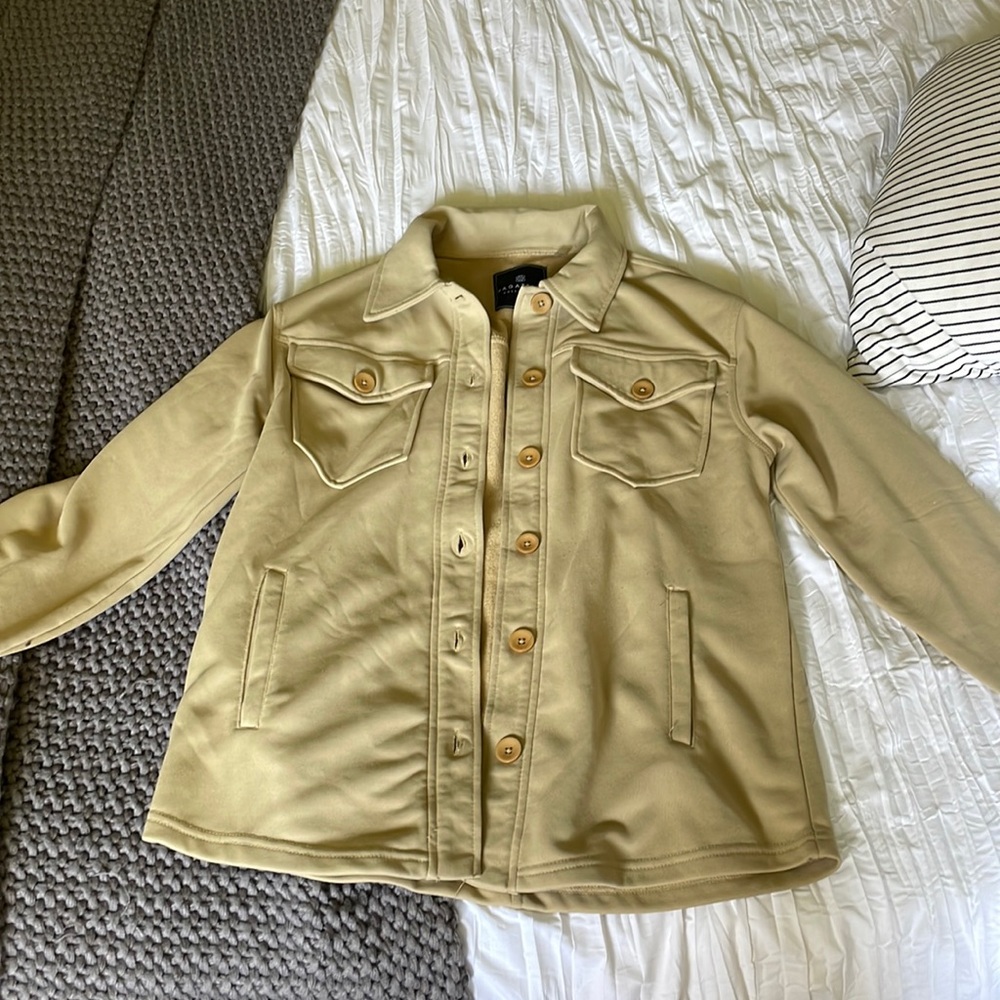 Bagatelle button up